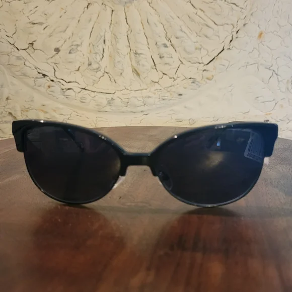 Tiffany & Company Polorized Sunglasses TF4080 Cat Eye heart locket MA #481 - Picture 15 of 15